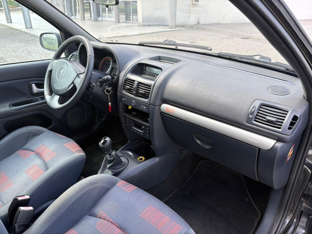 Renault Clio 1.2 16V cat 3 porte Luxe Privilège