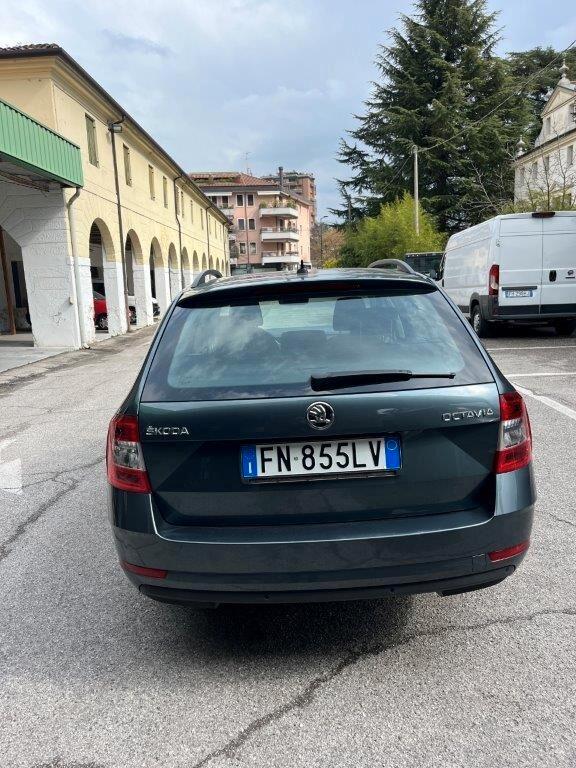 Skoda Octavia 1.6 TDI CR 90 CV Wagon Executive