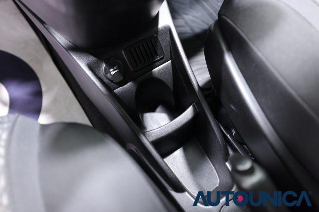 LANCIA Ypsilon 1.2 69 CV 5 PORTE GPL ECOCHIC ELEFANTINO BLU