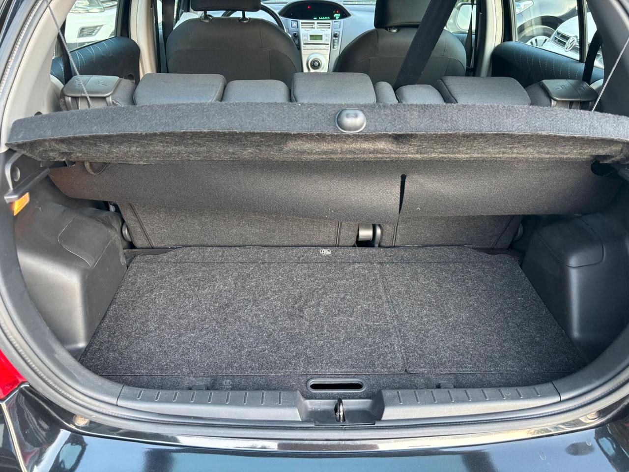 Toyota Yaris 1.3 5 porte Luna OK Neopatentati