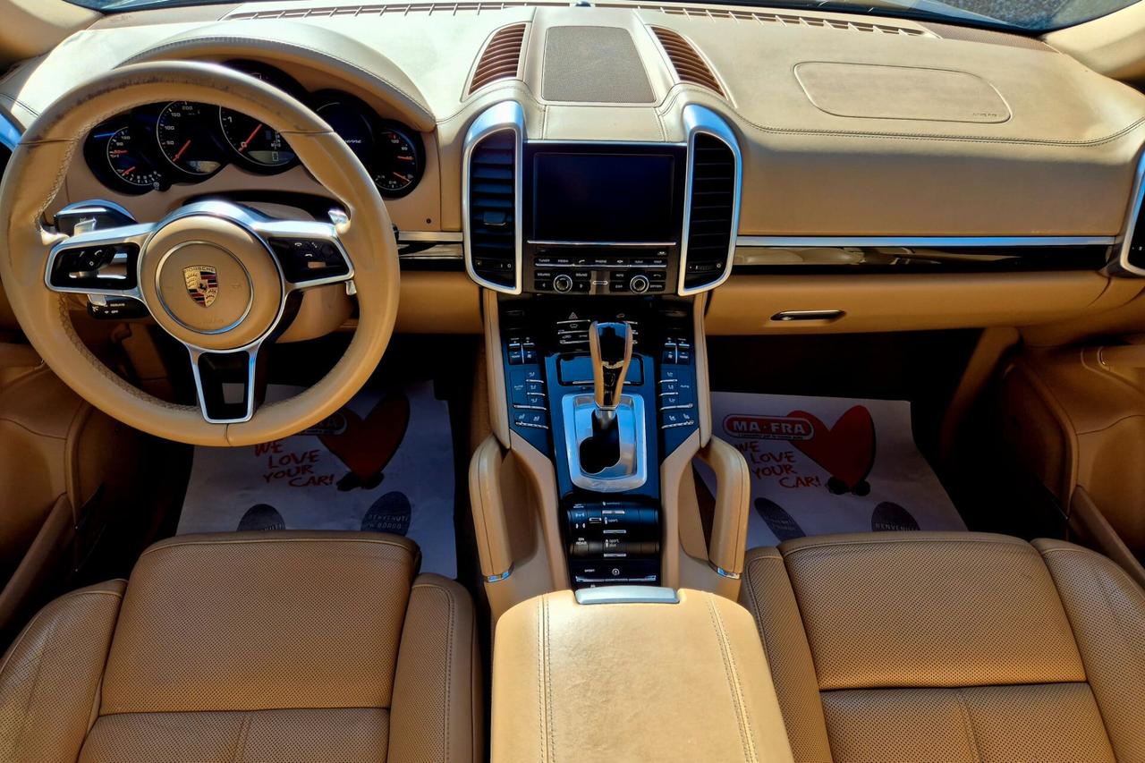 Porsche Cayenne 3.0 Diesel - Tetto apribile