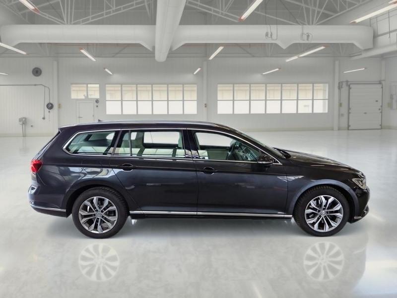 VOLKSWAGEN PASSAT VARIANT 2.0 TDI 110kW Executive BMT DSG