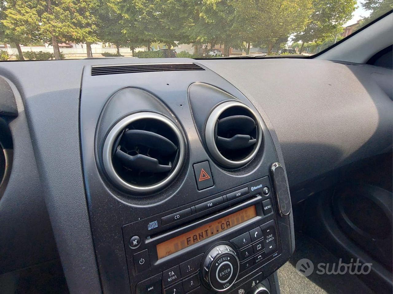 Nissan Qashqai Qashqai I 2008 2.0 dci Tekna dpf