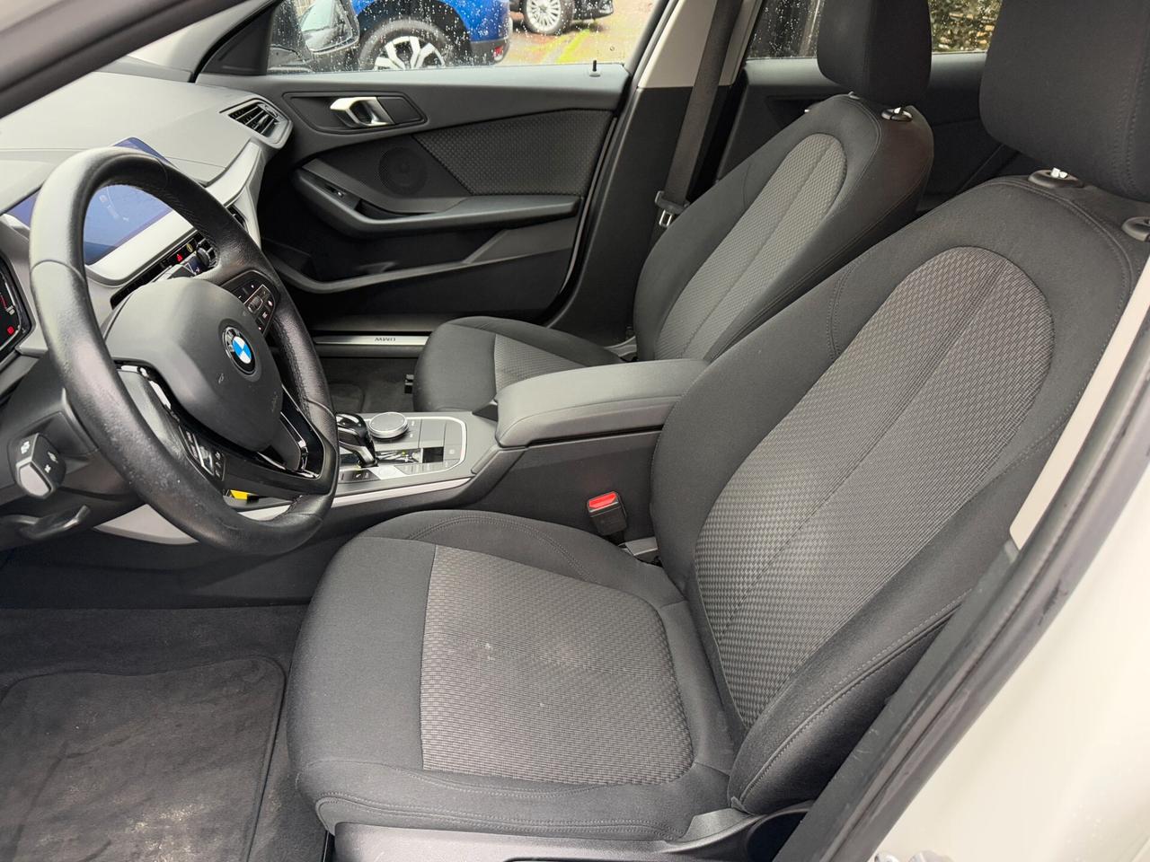 Bmw 116 116d 5p. Business Advantage