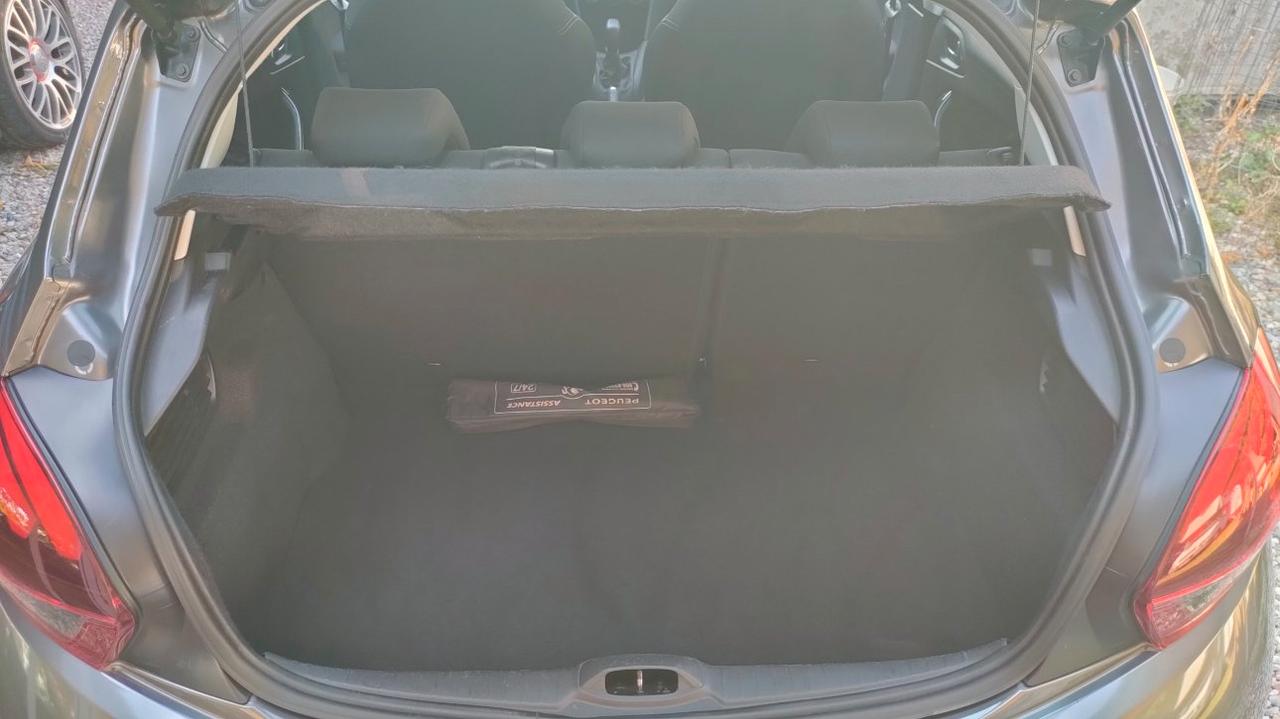 Peugeot 208 1.2 82CV BENZINA 5 porte Allure 58000KM
