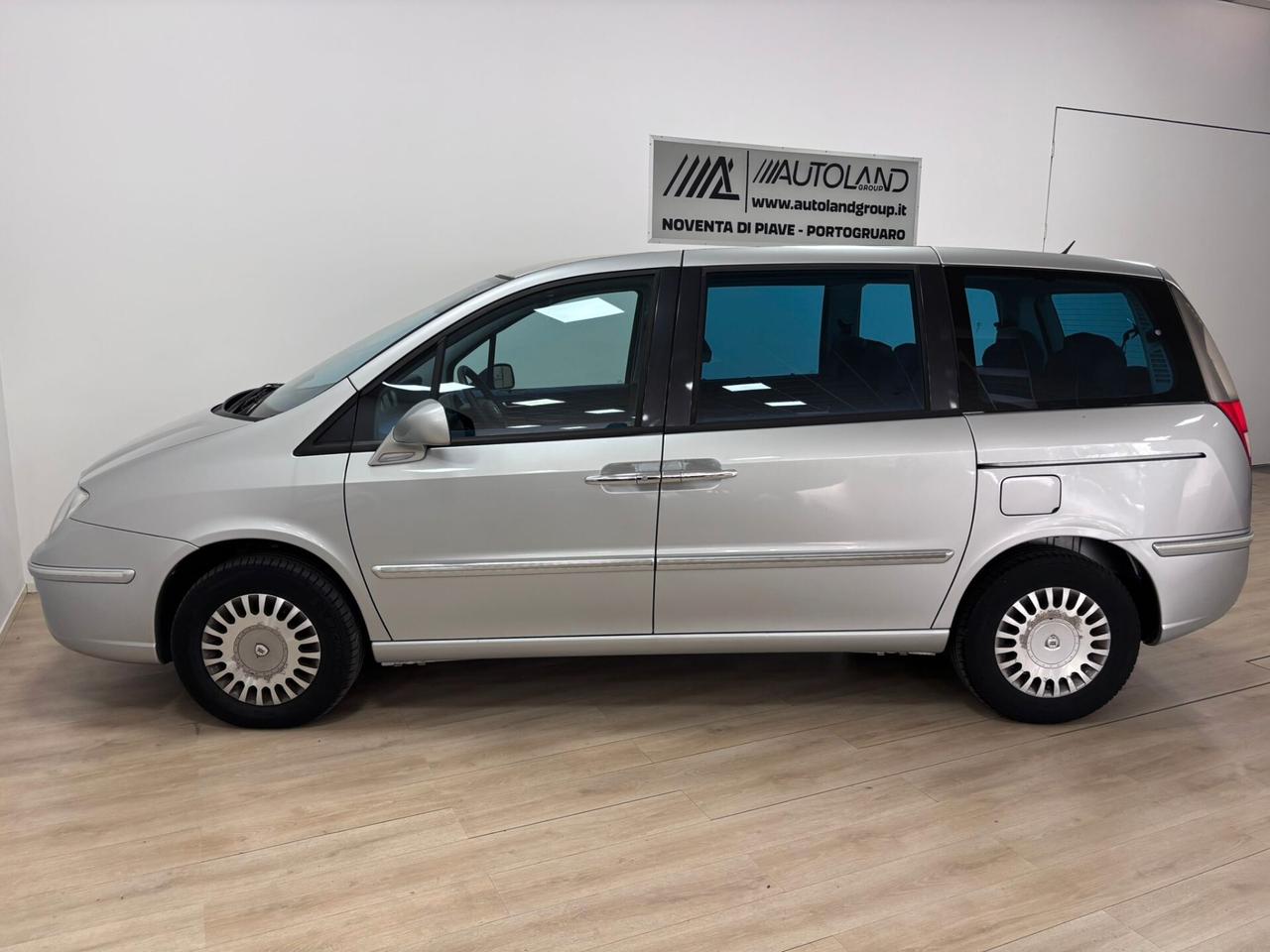 Lancia Phedra 2.2 JTD