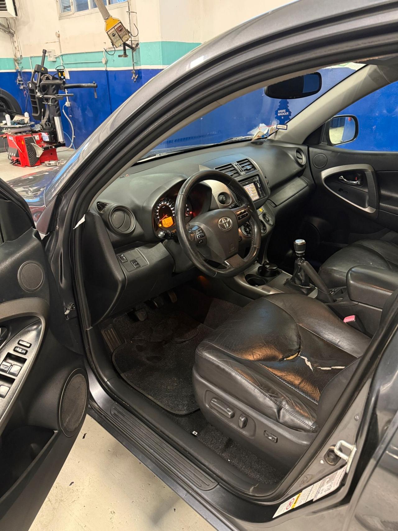 Toyota RAV 4 RAV4 2.2 D-4D 4WD Style