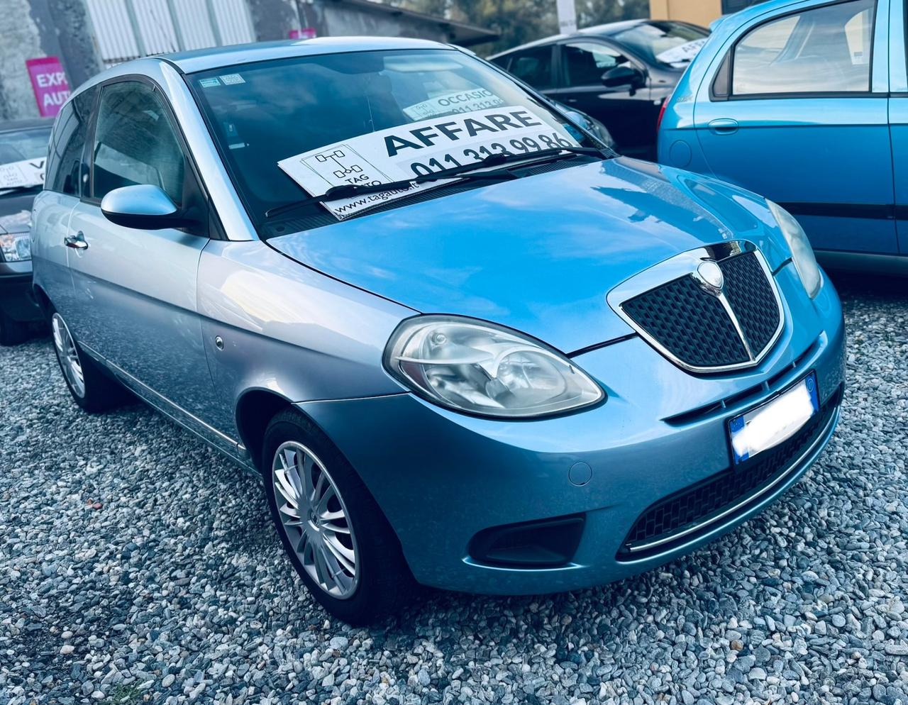 Lancia Ypsilon 1.2 Argento adatta neopatentati