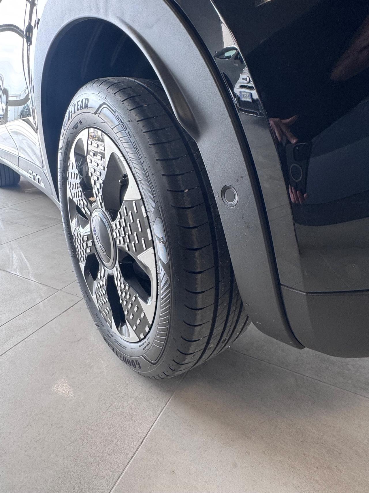 FIAT 600 HYBRID AUTOMATICA LA PRIMA MY2025