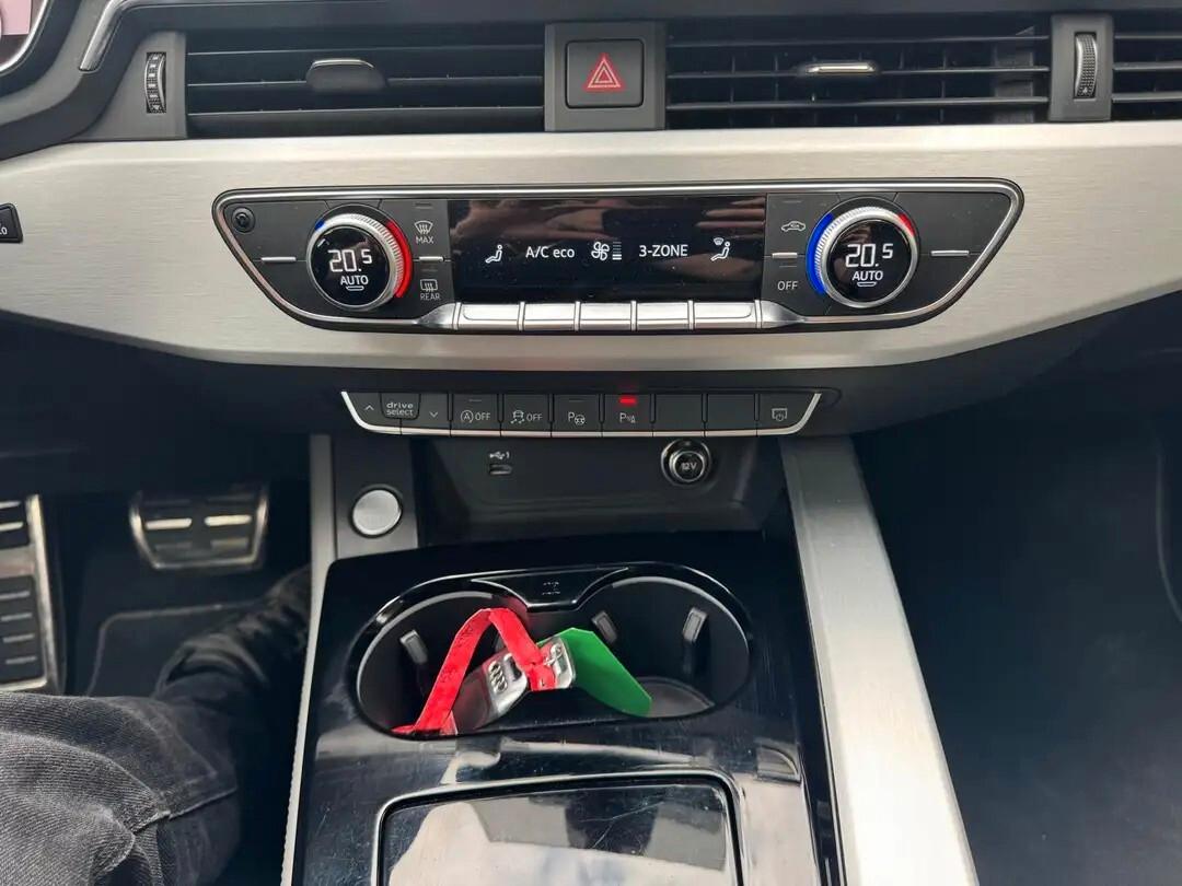 Audi A4 Avant 30 TDI/136 CV S tronic line edition