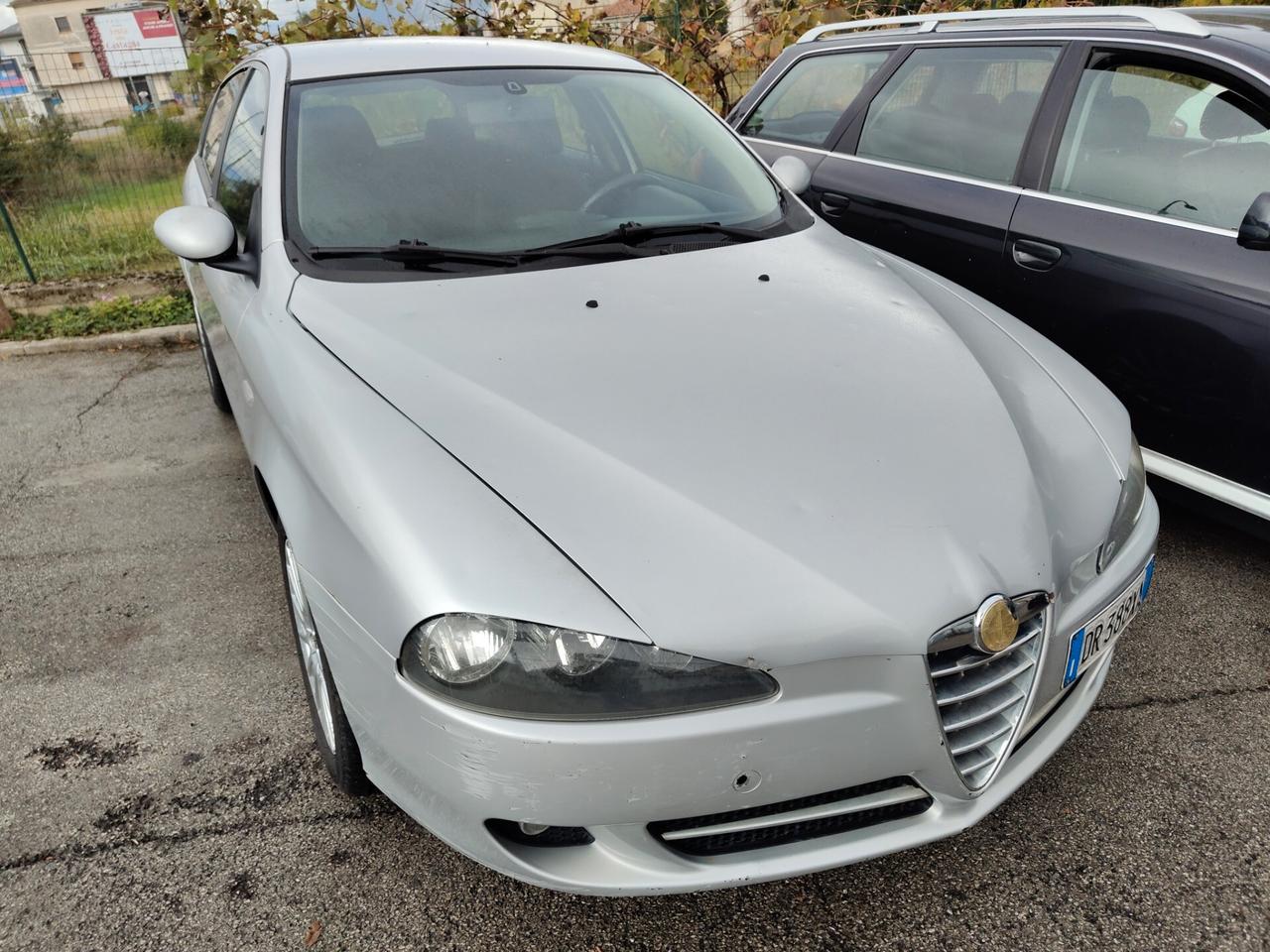 Alfa Romeo 147 1.6 16V TS (105) 5 porte Distinctive