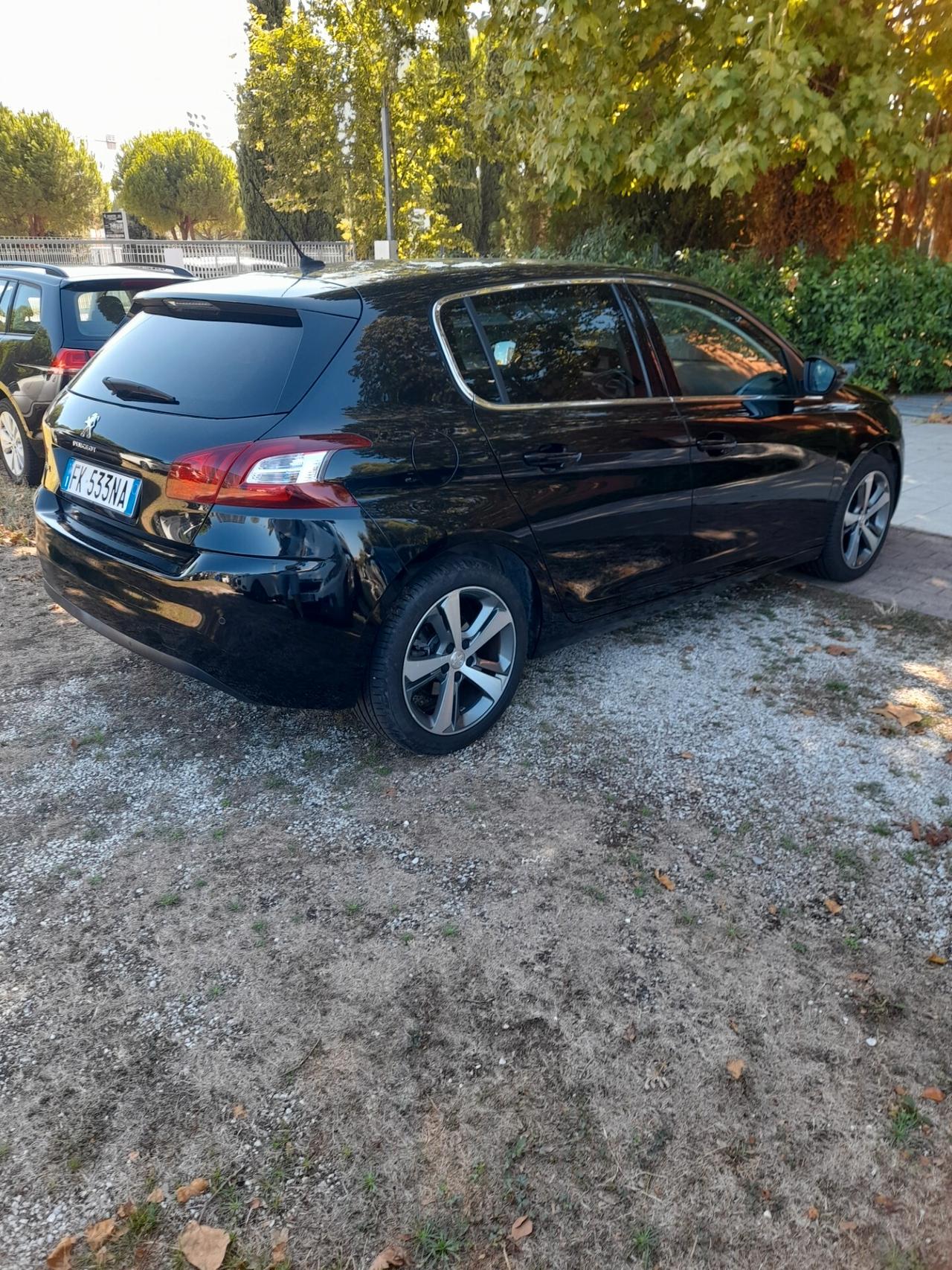 Peugeot 308 BlueHDi 120Cv Automatica