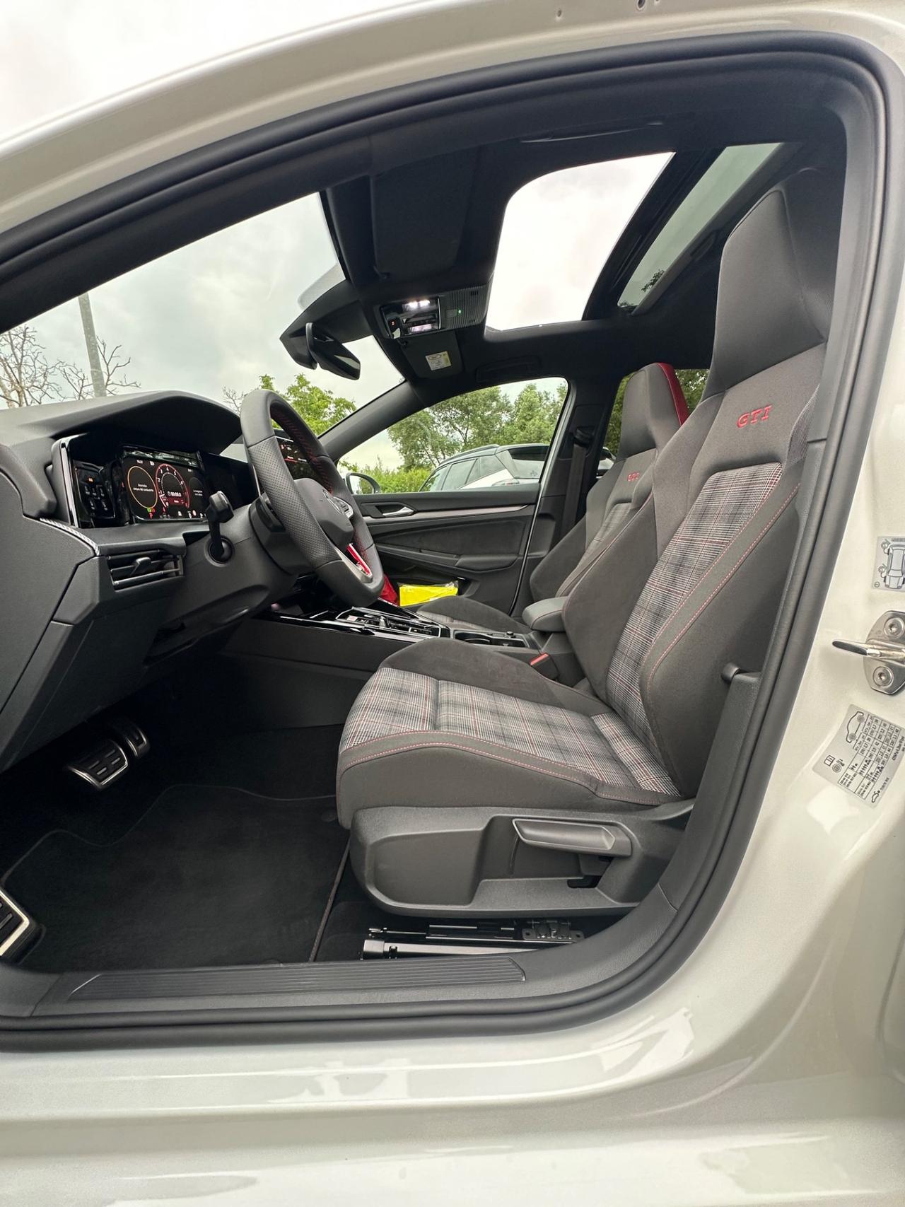 Volkswagen Golf GTI Golf 2.0 TSI GTI DSG