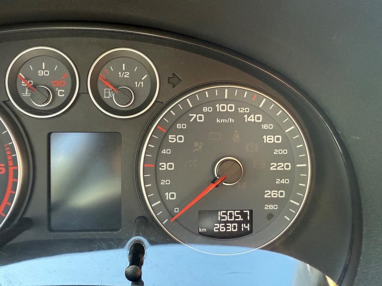 Audi A3 1.6 105 cv