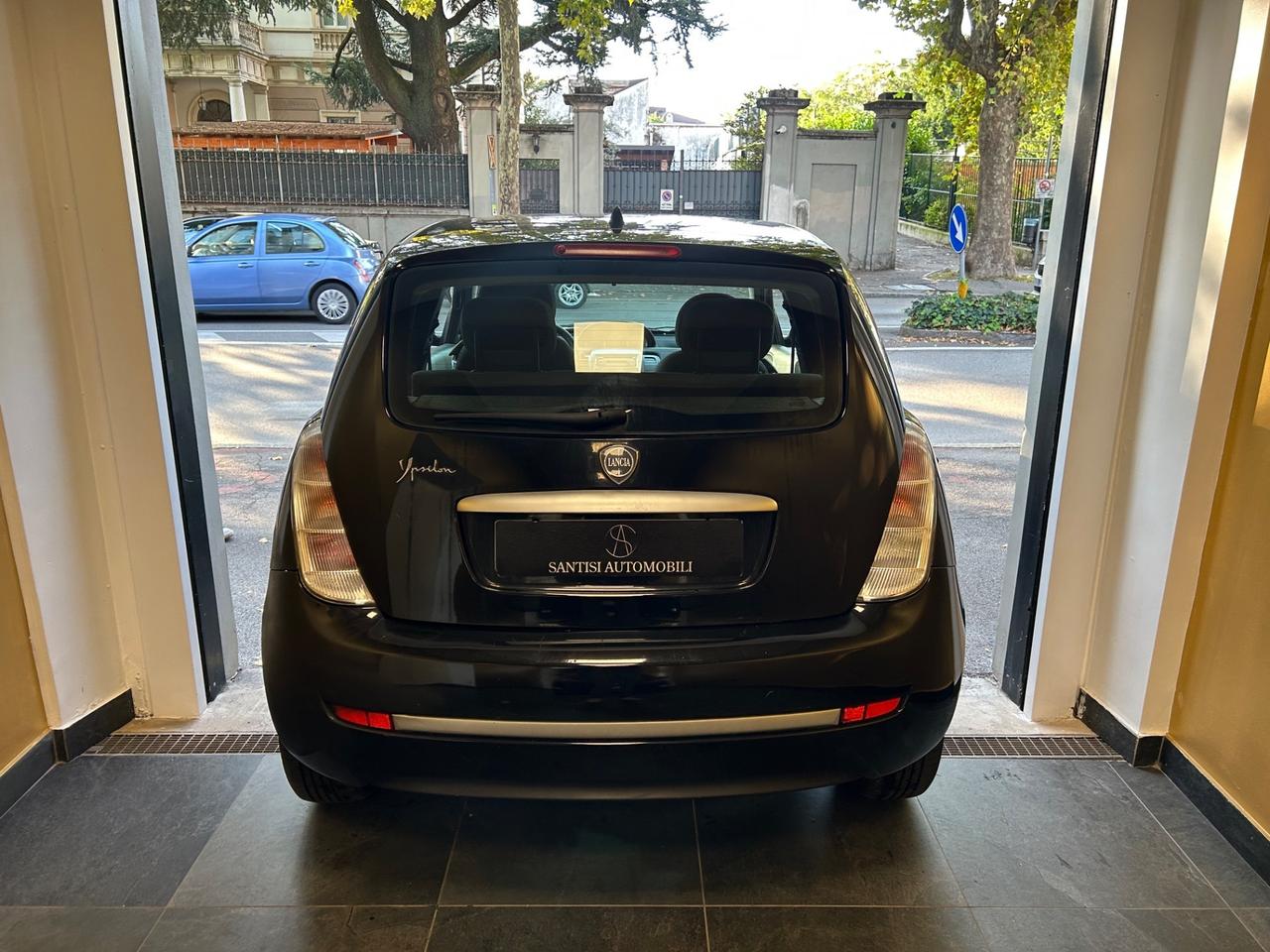 Lancia Ypsilon 1.2 8v Argento 69cv EURO 5 | NEOPATENTATI!!!