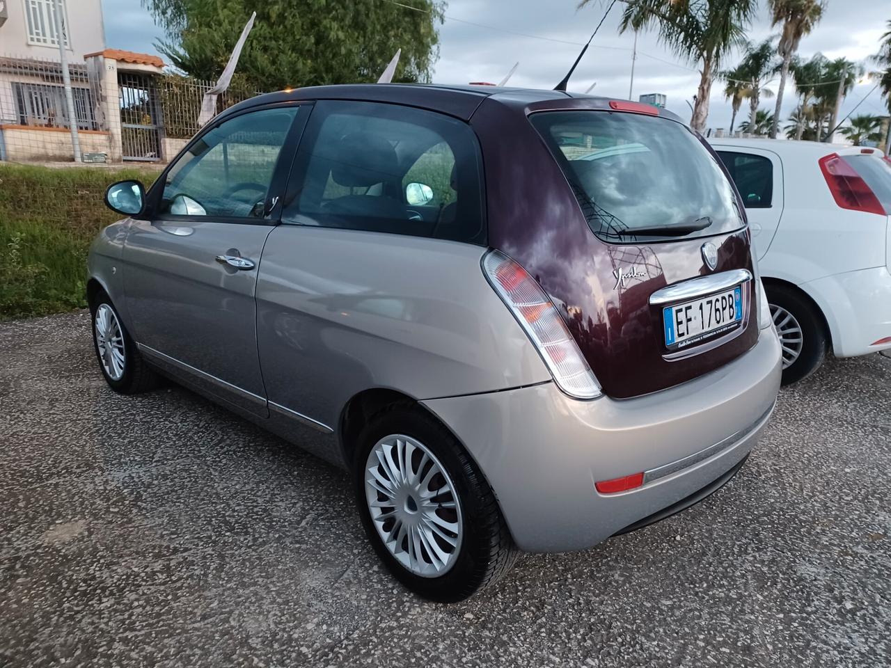 Lancia Ypsilon 1.2 Platino