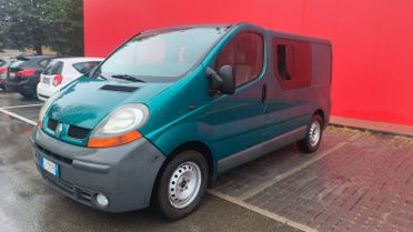 Renault Trafic 6 posti autocarro