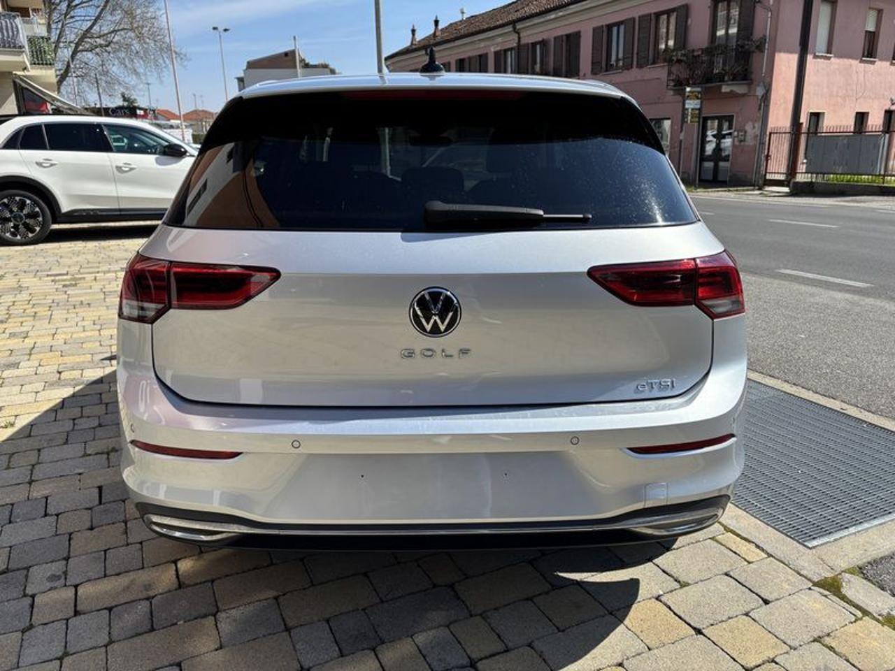 Volkswagen Golf 1.0 eTSI EVO DSG Active NAVI-LED-16"