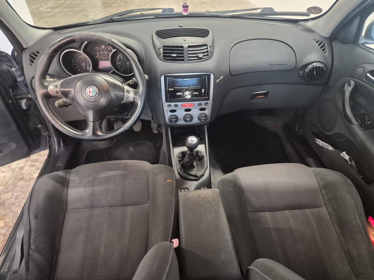 Alfa Romeo 147 1.9 jtd Distinctive 115cv 5 PORTE DISTRIBUZIONE E FRIZIONE FATTE BUONO STATO GENERALE