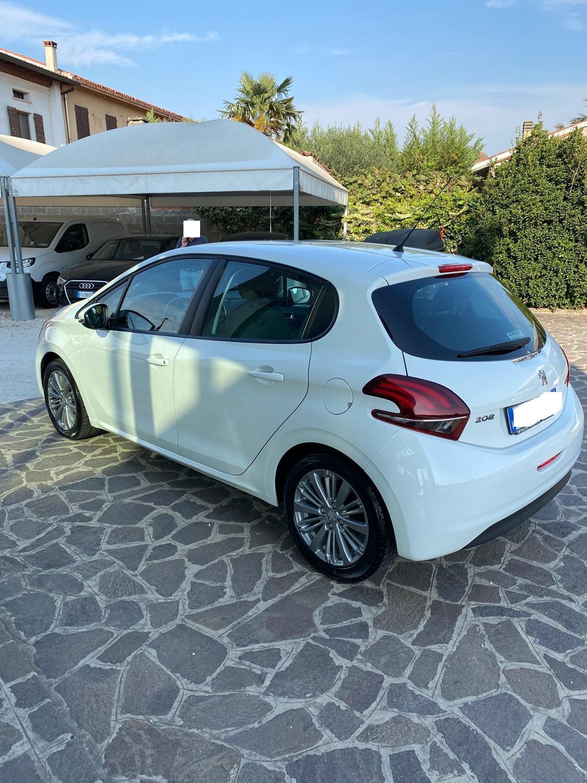 Peugeot 208 5 Porte 208 5p 1.2 puretech Active 82cv