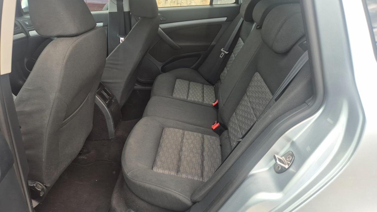 Skoda Octavia 1.6 TDI CR F.AP. Wagon Ambition