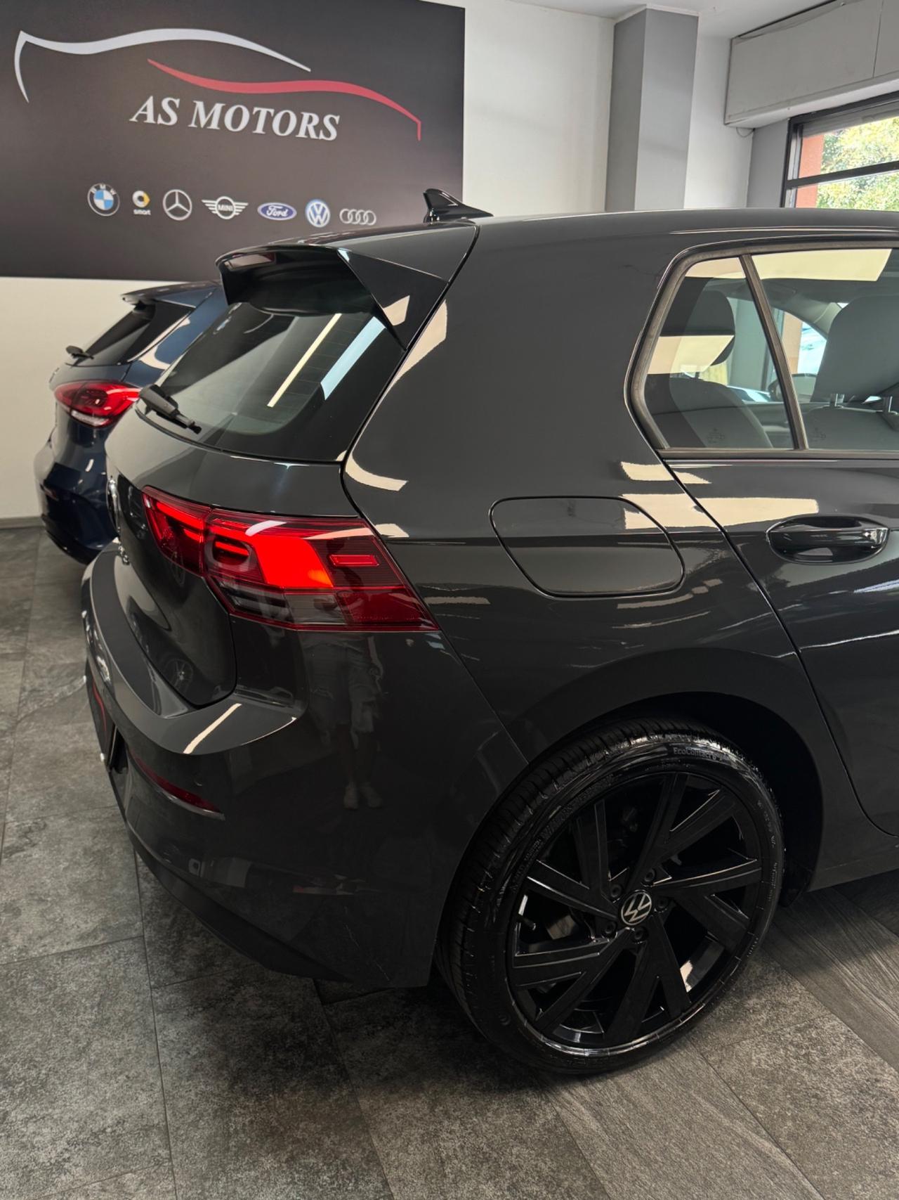 Volkswagen Golf 8 2.0 TDI R-Line Finanziabile