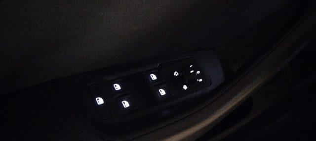 VOLKSWAGEN Passat VAR. 2.0 TDI DSG Business VIDEO LED