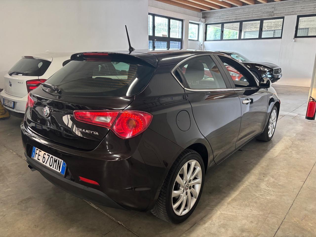 Alfa Romeo Giulietta 1.6 JTDm AUT. |OK NEOPATENTATI |