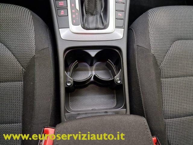 VOLKSWAGEN Passat VARIANT. 1.6 TDI DSG Comfortline
