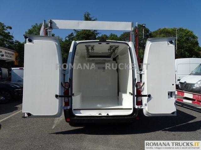 RENAULT Master COIBENTATO+FRIGO 0-4° E GANCIERA CARNI IN ARRIVO