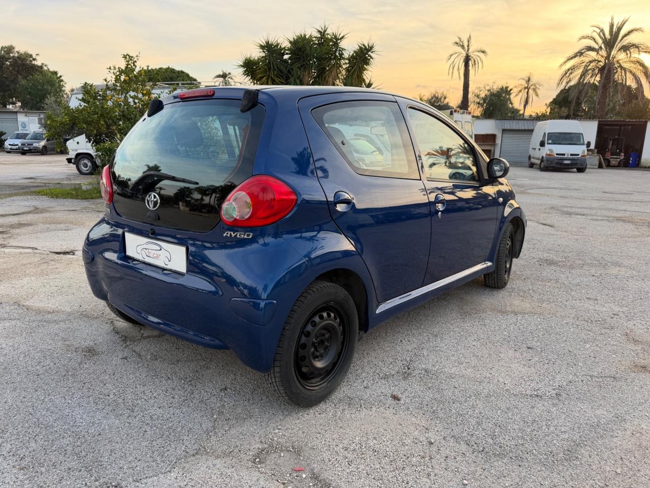 Toyota Aygo 1.0 12V VVT-i 5 porte Blue