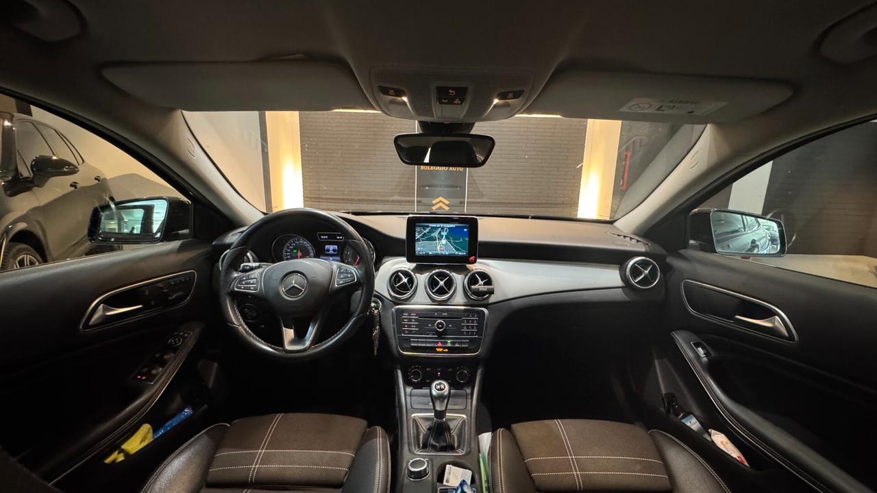 MERCEDES-BENZ GLA 200 1.6 B 156CV - 2015