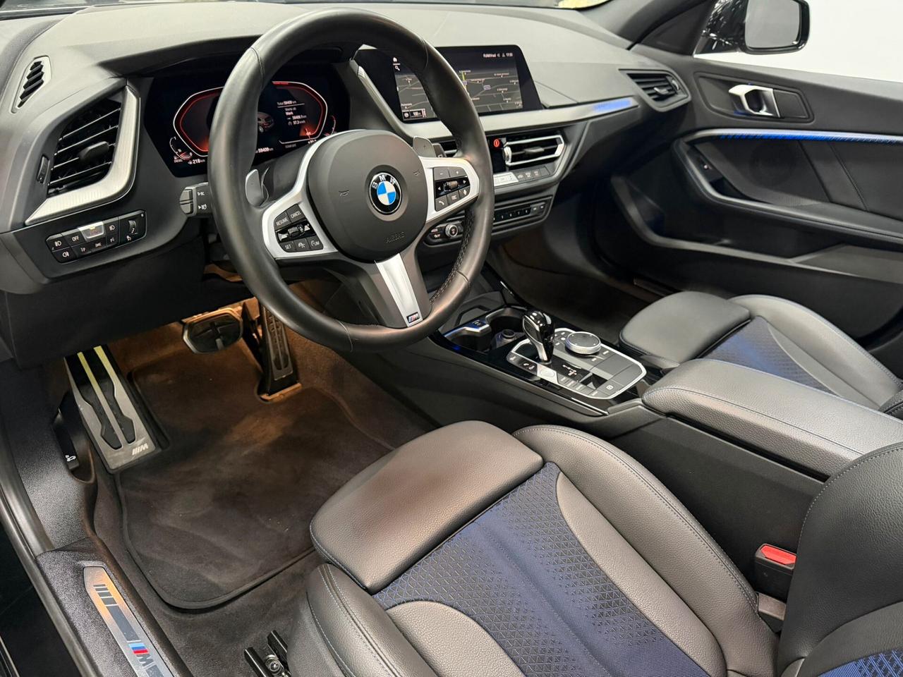 Bmw 118 118d 5p. Msport