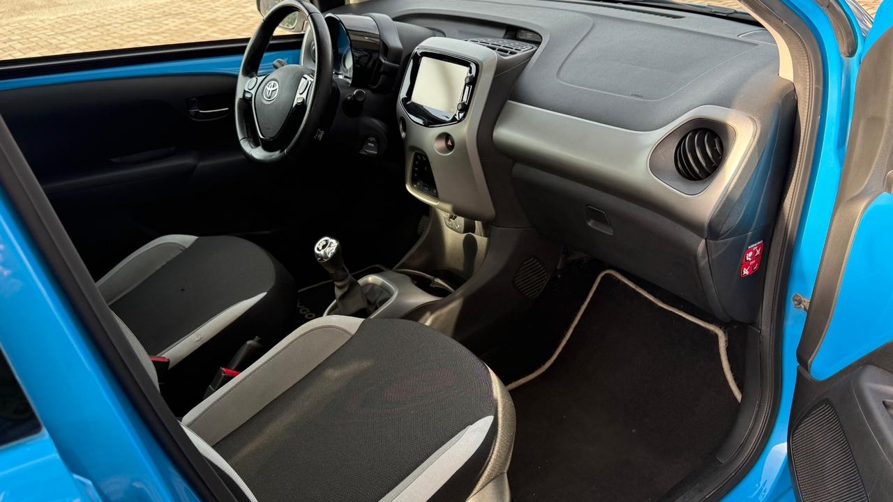 Toyota Aygo 1.0 VVT-i 69 CV 5 porte x-cite TSS