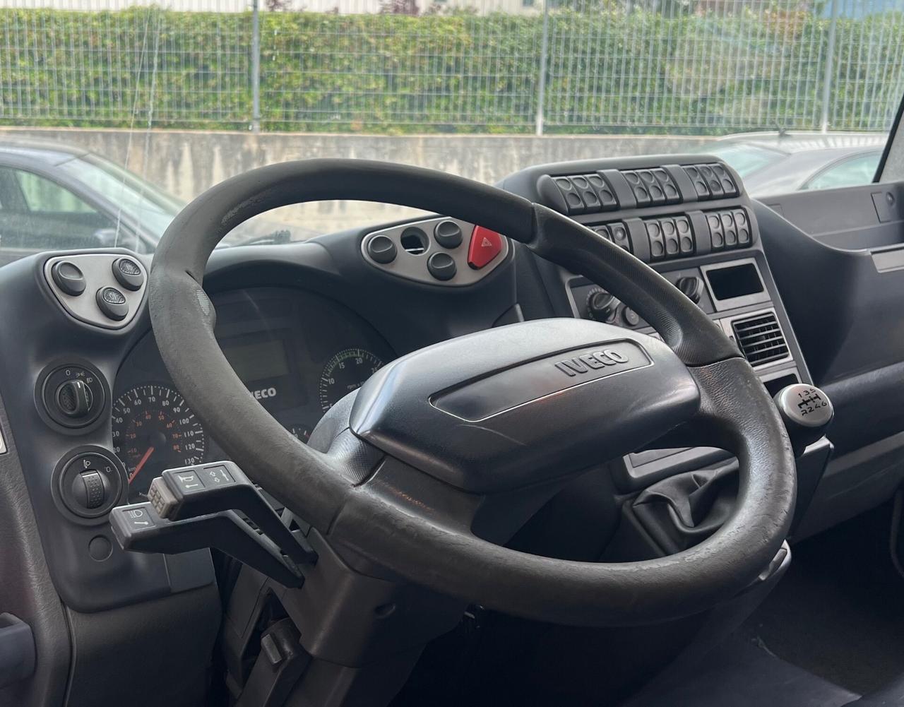 Iveco EUROCARGO 75 E 14 CON SPONDA IDRAULICA