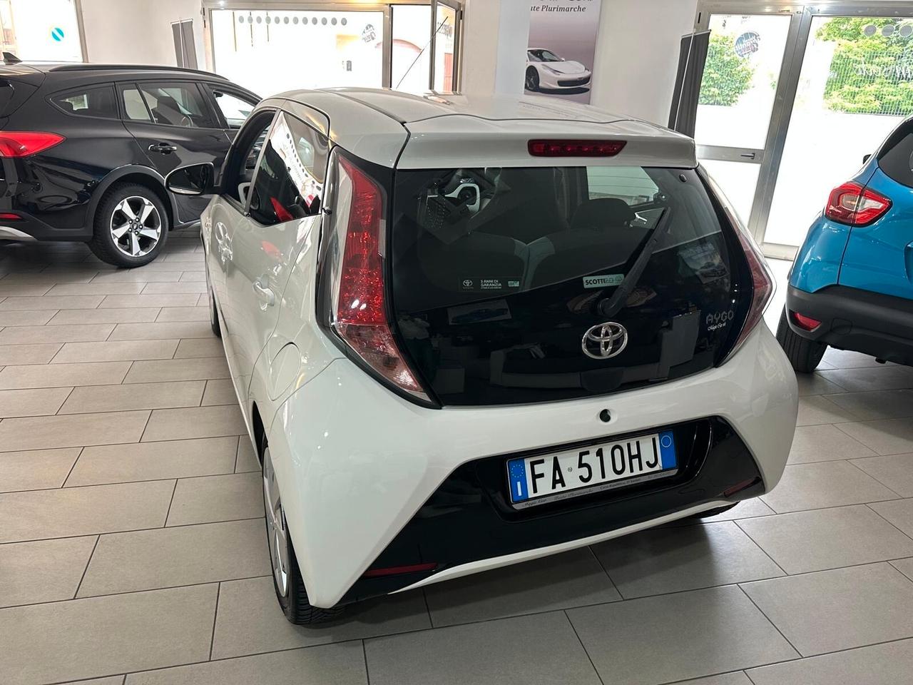 Toyota Aygo 1.0 VVT-i 69 CV 5 porte x-wave