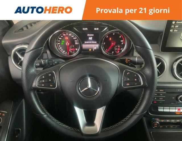 MERCEDES-BENZ GLA 180 d Automatic Sport