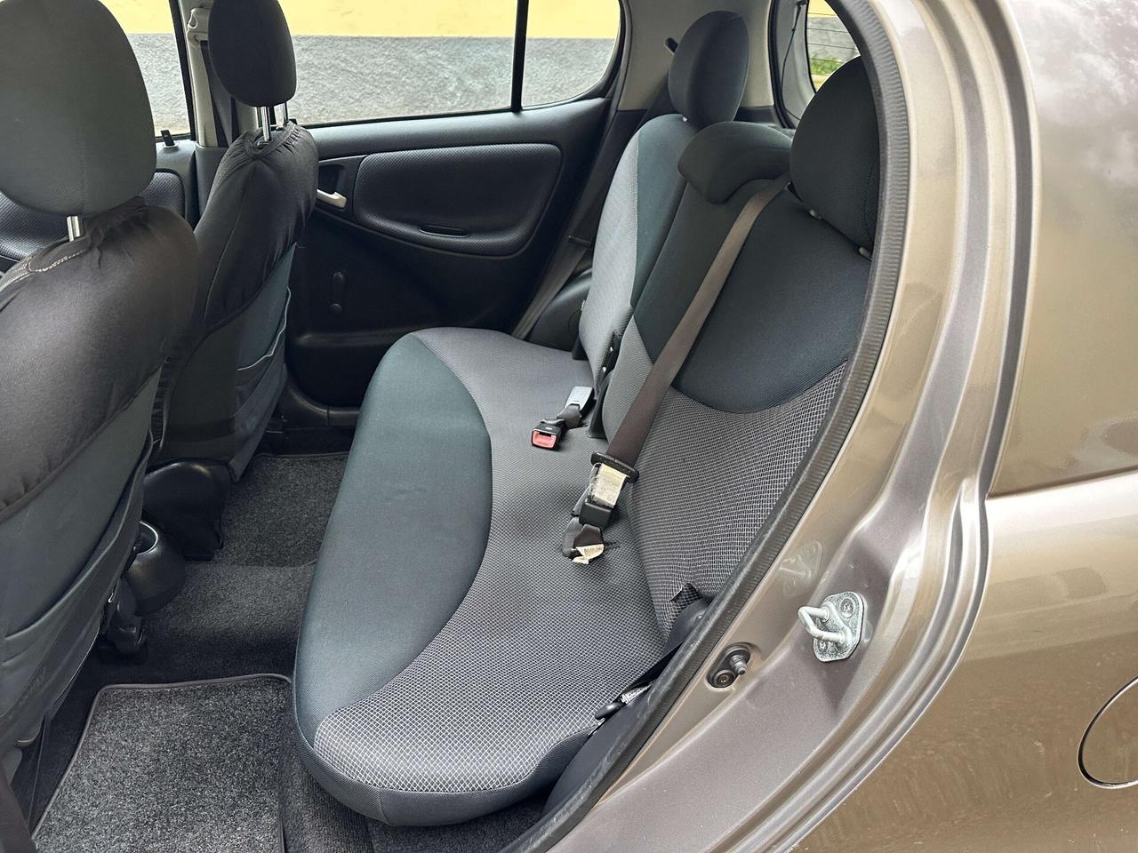 Toyota Yaris 1.4 tdi D-4D cat 5 porte Sol