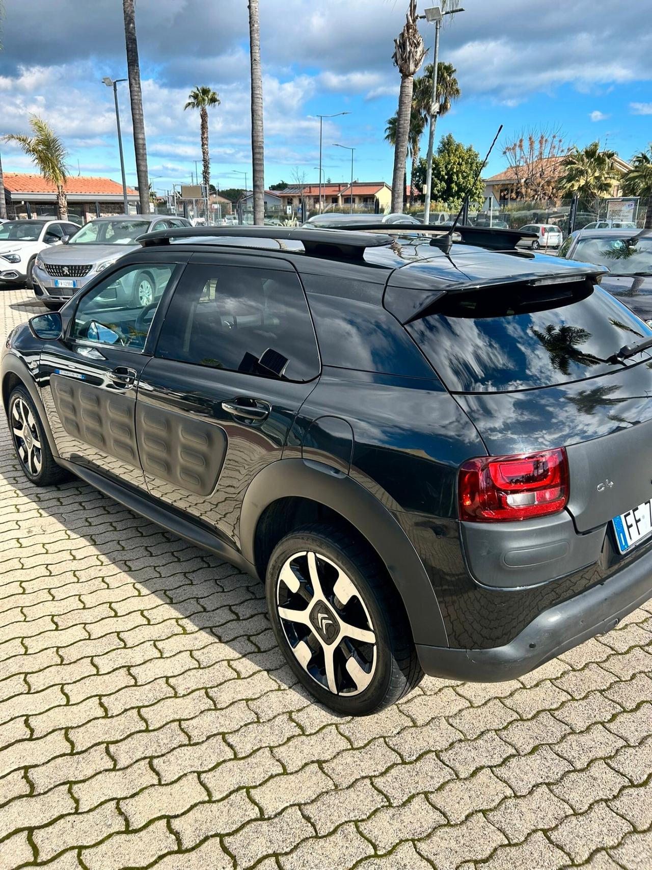 Citroen C4 Cactus BlueHDi 100 Shine 12 mesi garanzia automatica