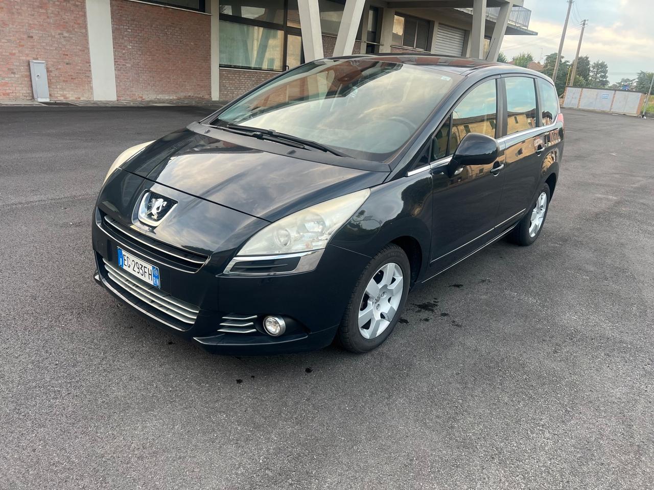 Peugeot 5008 1.6 HDi 112CV Business