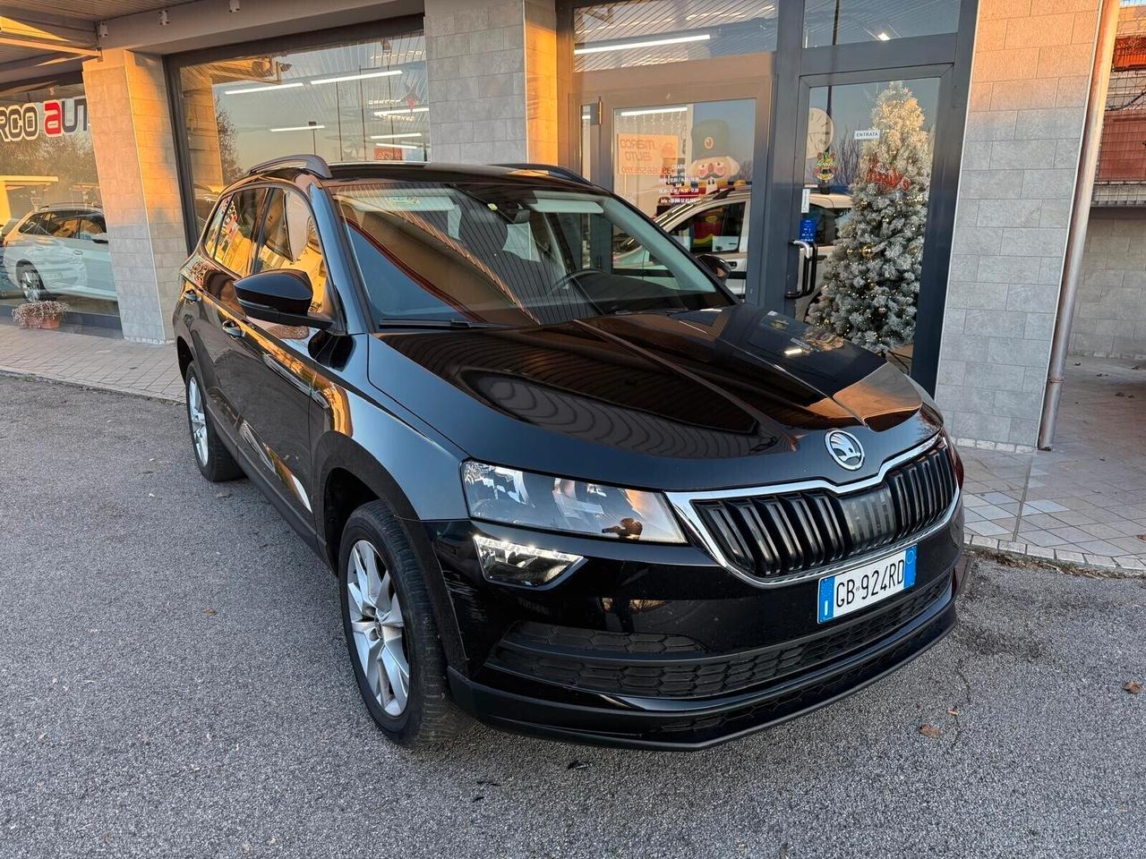 Skoda Karoq 1.6 Diesel Cambio Automatico Neopatentati