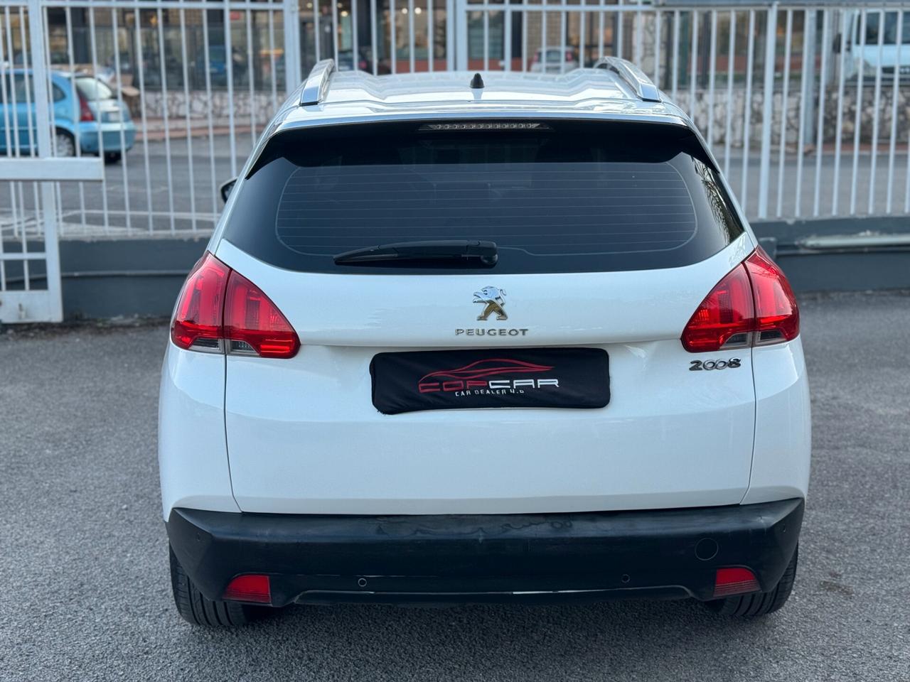Peugeot 2008 1.2 GPL Allure NAVI