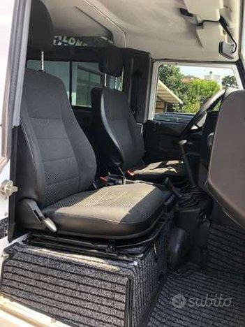 Land Rover Defender AUTOCARRO 2 POSTI IVS ESP