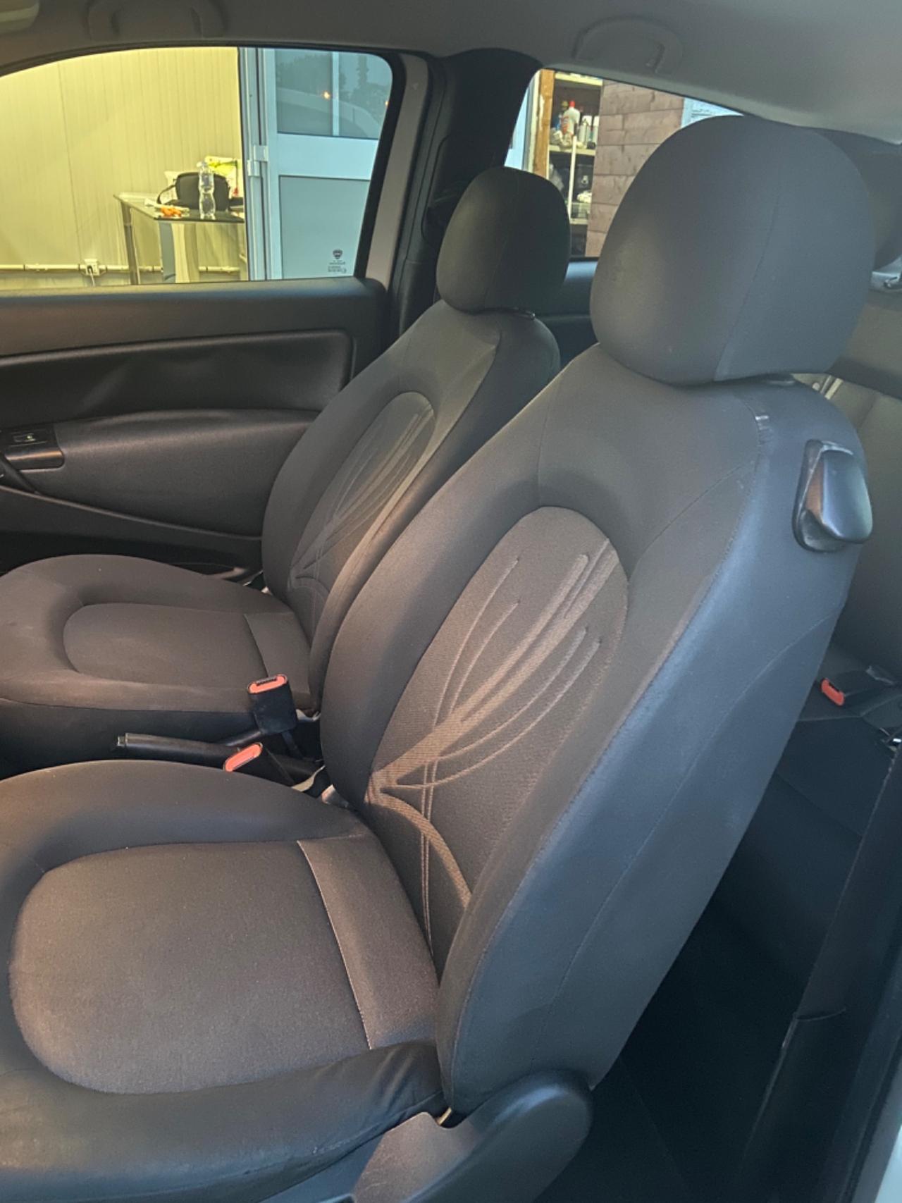 Lancia Ypsilon Diesel 1.3 MJT 75 CV DIVA