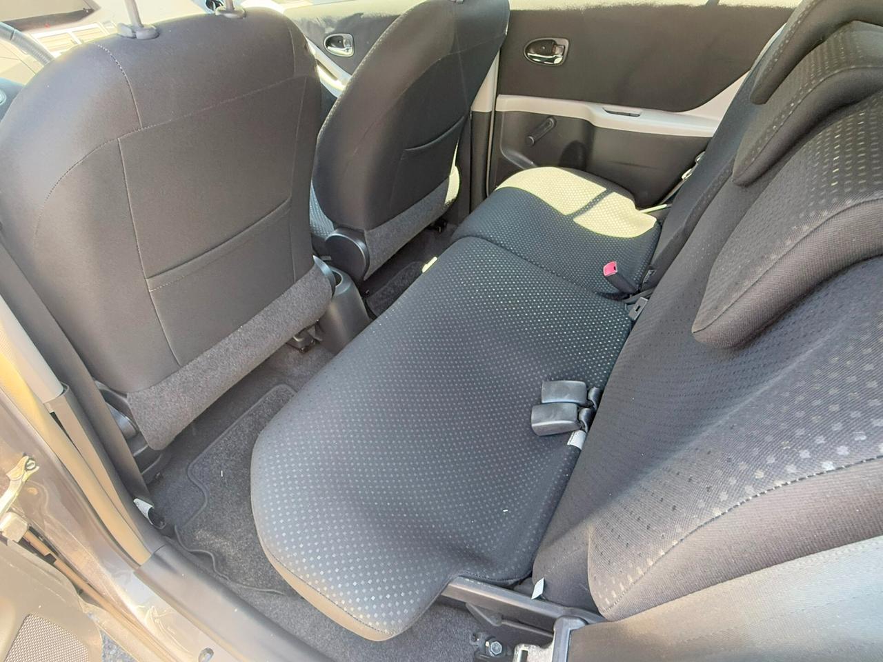 Toyota Yaris 1.0 5 porte Sol
