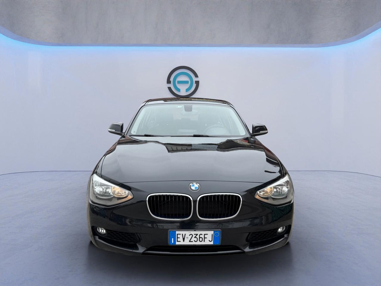 Bmw 118 118d 5p. Urban