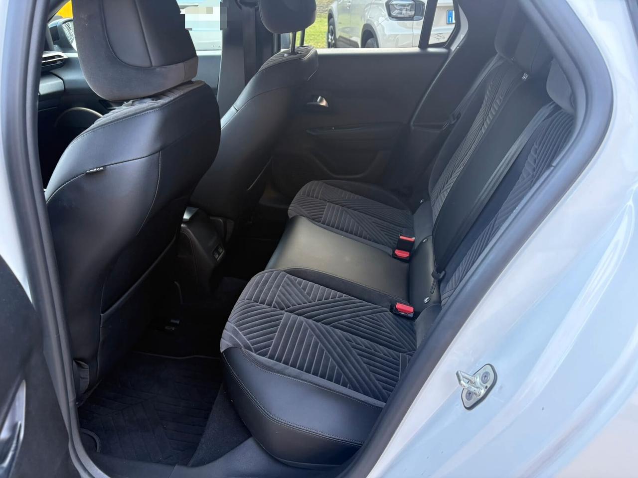 Lancia Ypsilon Hybrid e-DCT LX