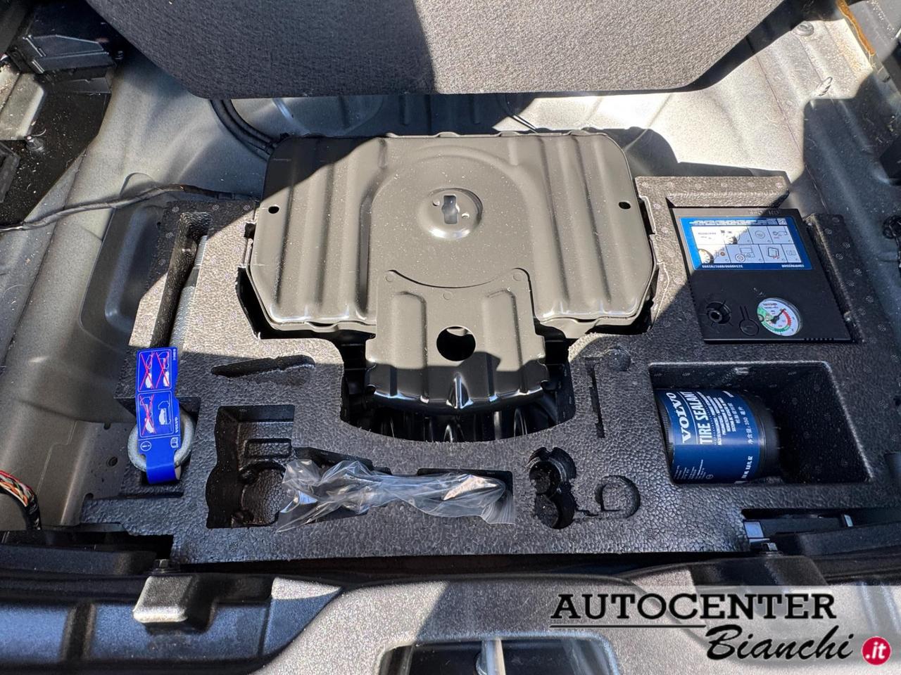 Volvo XC40 2.0 b4 awd Momentum