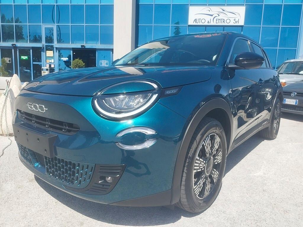 Fiat 600 Hybrid 110 CV DCT MHEV - può essere tua a 204,00 €/mese