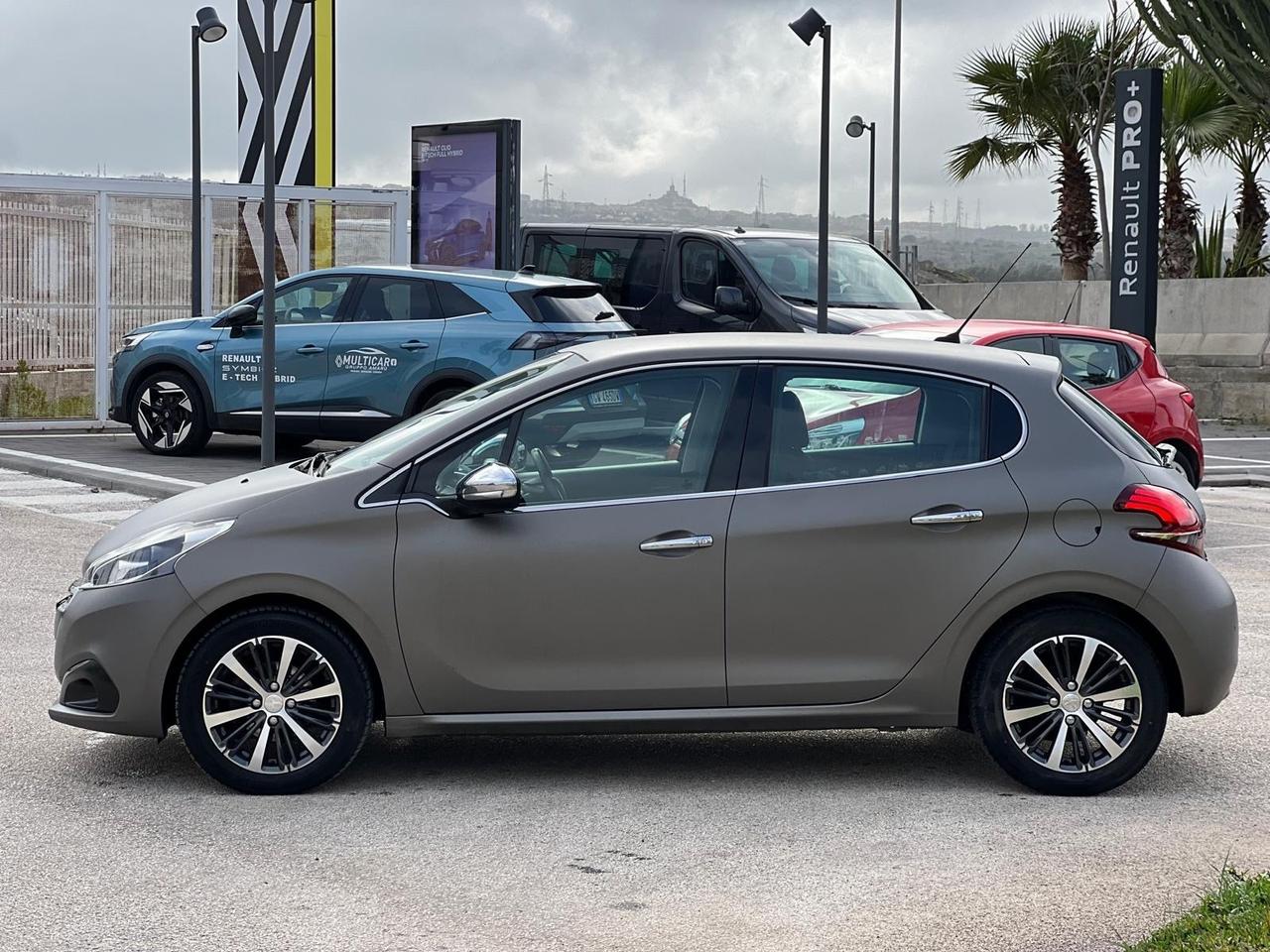 Peugeot 208 BlueHDi 75 5 porte Allure